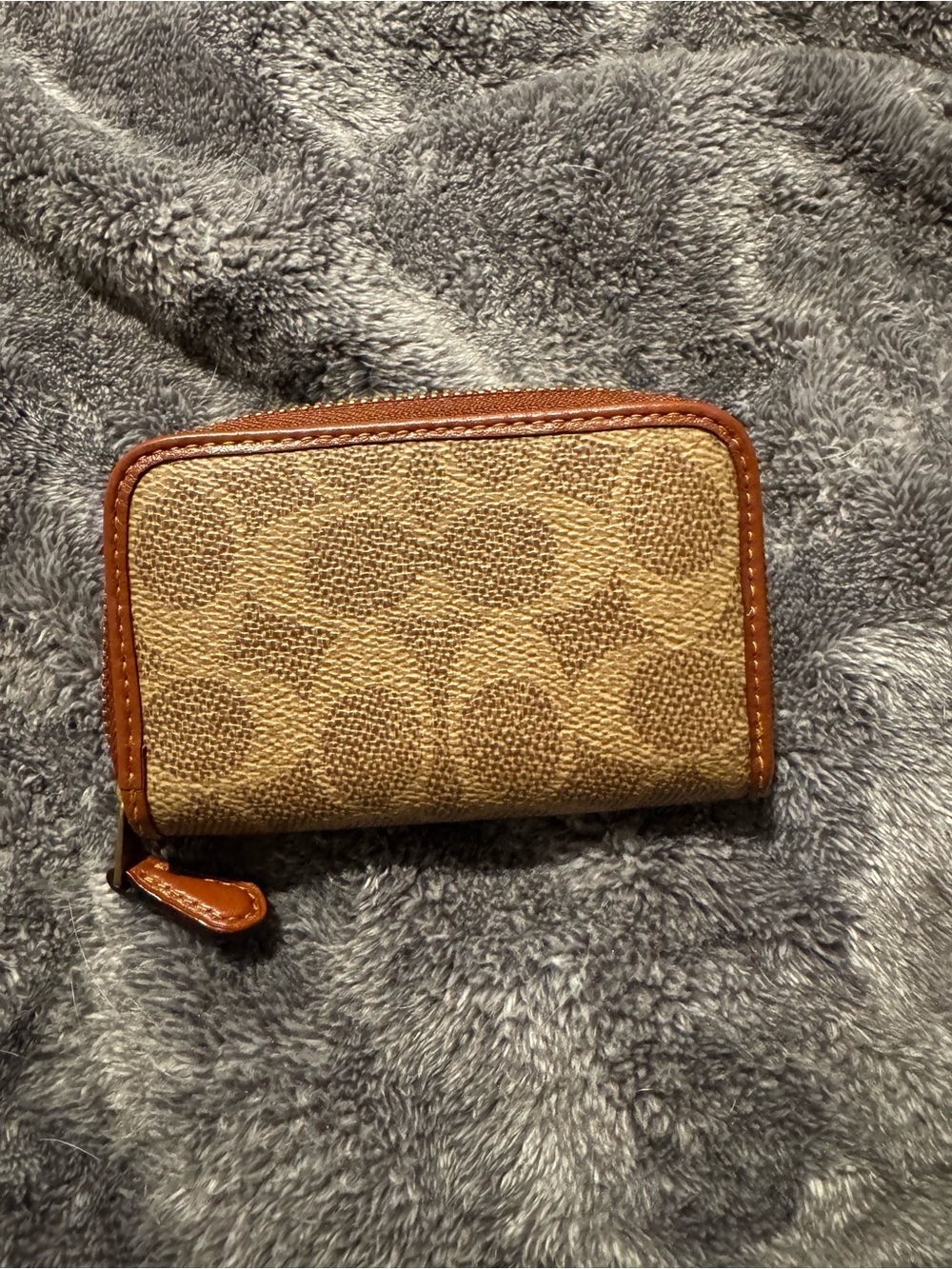 Coach Signature Canvas Zip Card Holder in Tan and Brown